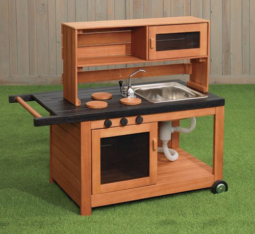 Outdoor Mobile Kitchen with Pump