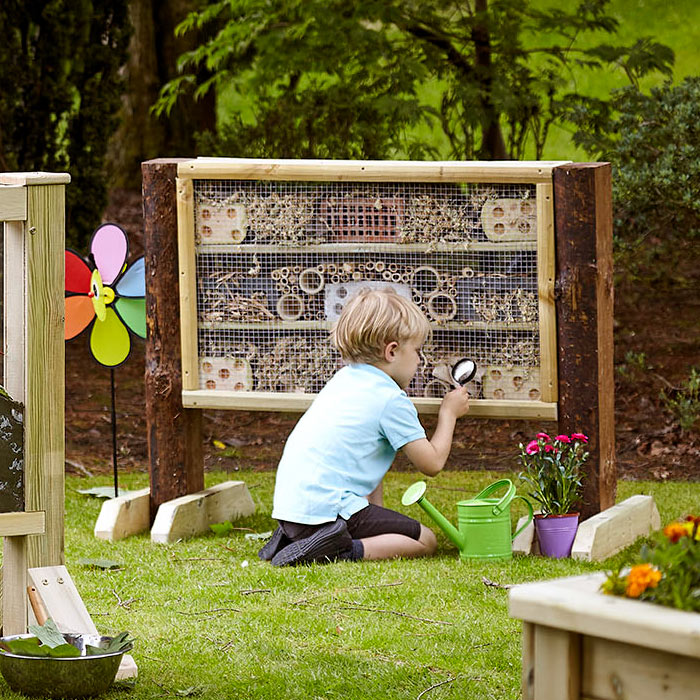 Outdoor Freestanding Mini Beast Hotel