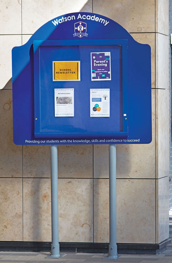 WeatherShield Freestanding Contour Sign (Surface Posts) 